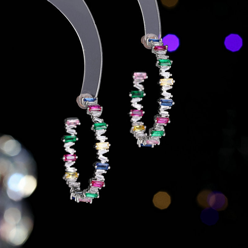 Hoop Earrings with Shinning Zircon