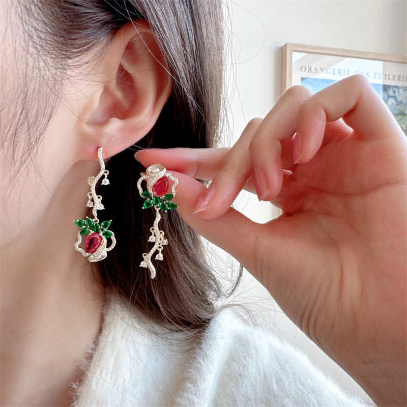 Rose Dangling Shinning Earrings
