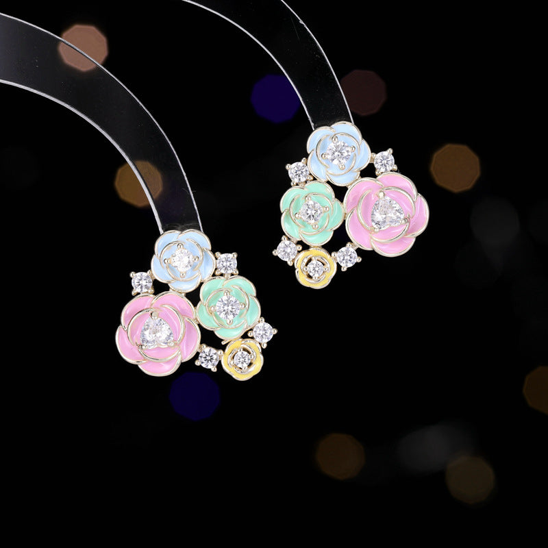 Enamel Floral Earring with Shinng Heart Zirconia