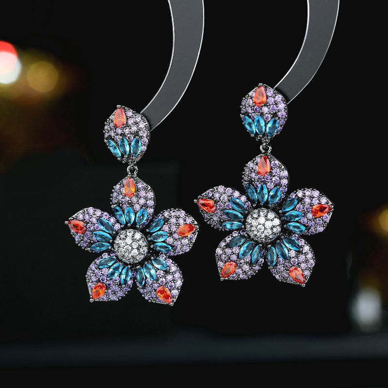 Luxurious Dangling Floral Earring