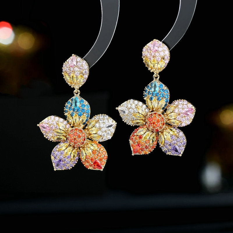 Luxurious Dangling Floral Earring