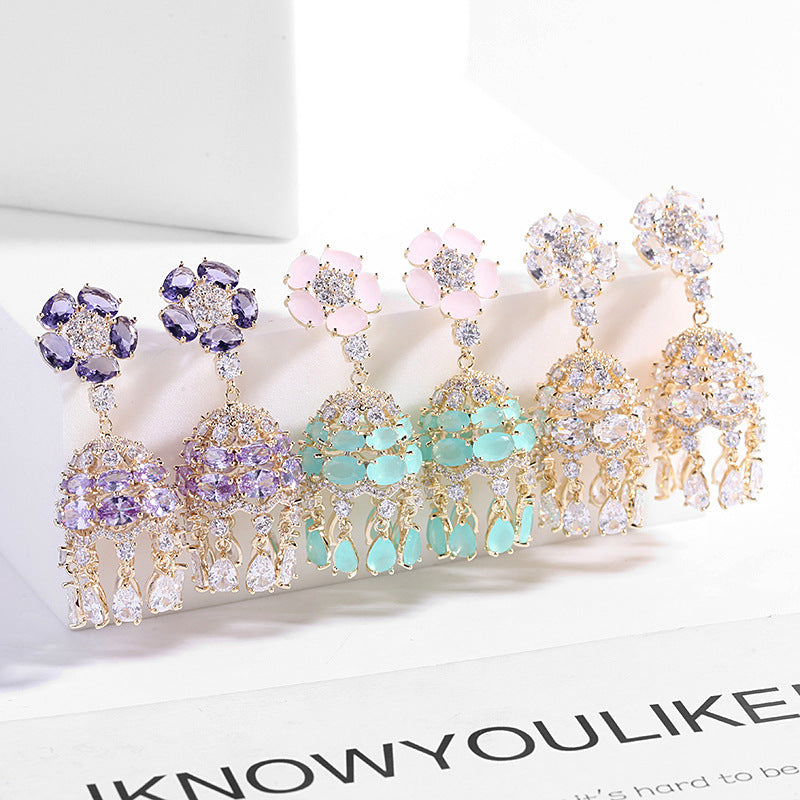 Luxurious Dangling Earring