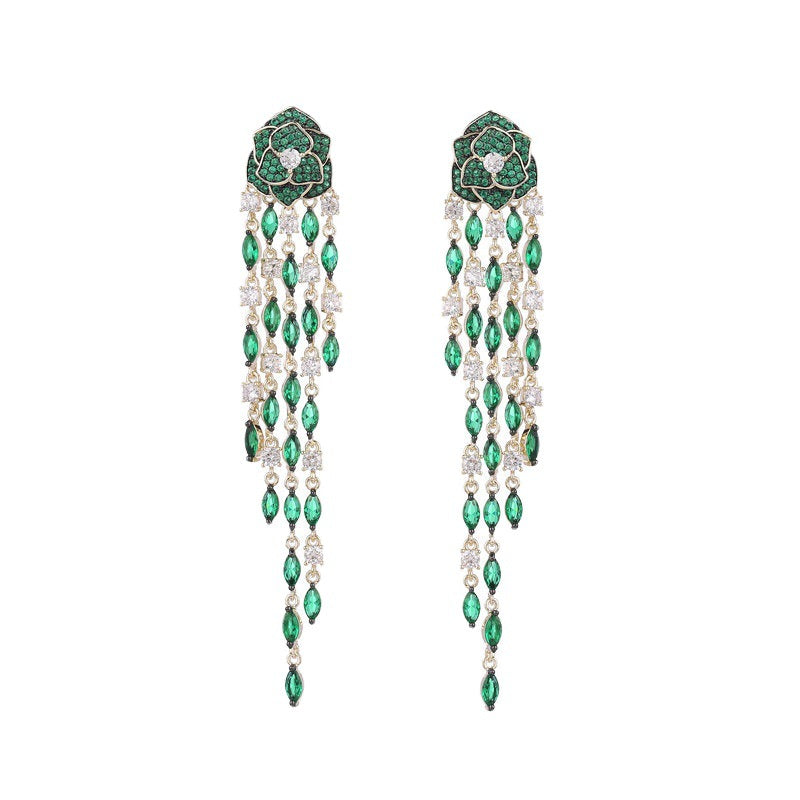 Luxurious Dangling Earring