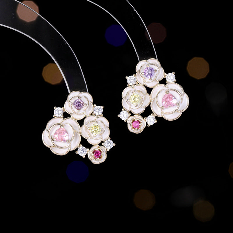 Enamel Floral Earring with Shinng Heart Zirconia