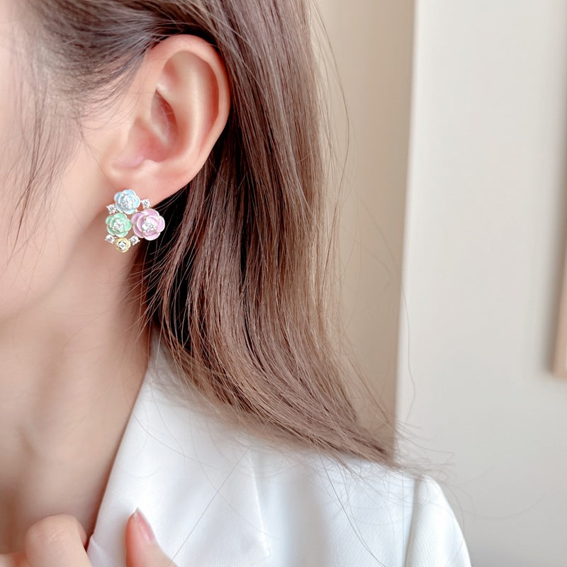Enamel Floral Earring with Shinng Heart Zirconia
