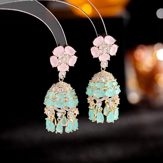 Luxurious Dangling Earring
