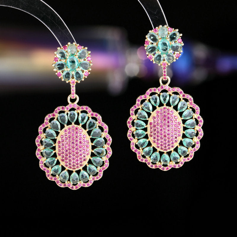 Luxurious Dangling Earring